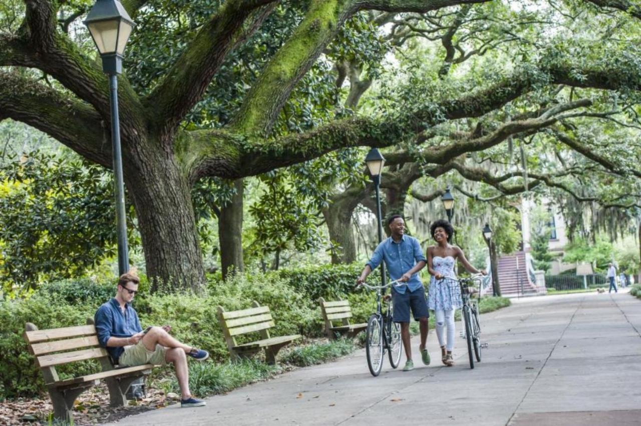 סוואנה Southern Charmer-Historic District Downtown-Front Porch-Walk Score 90!!-Private Parking-1 Minute To Forsyth Park מראה חיצוני תמונה