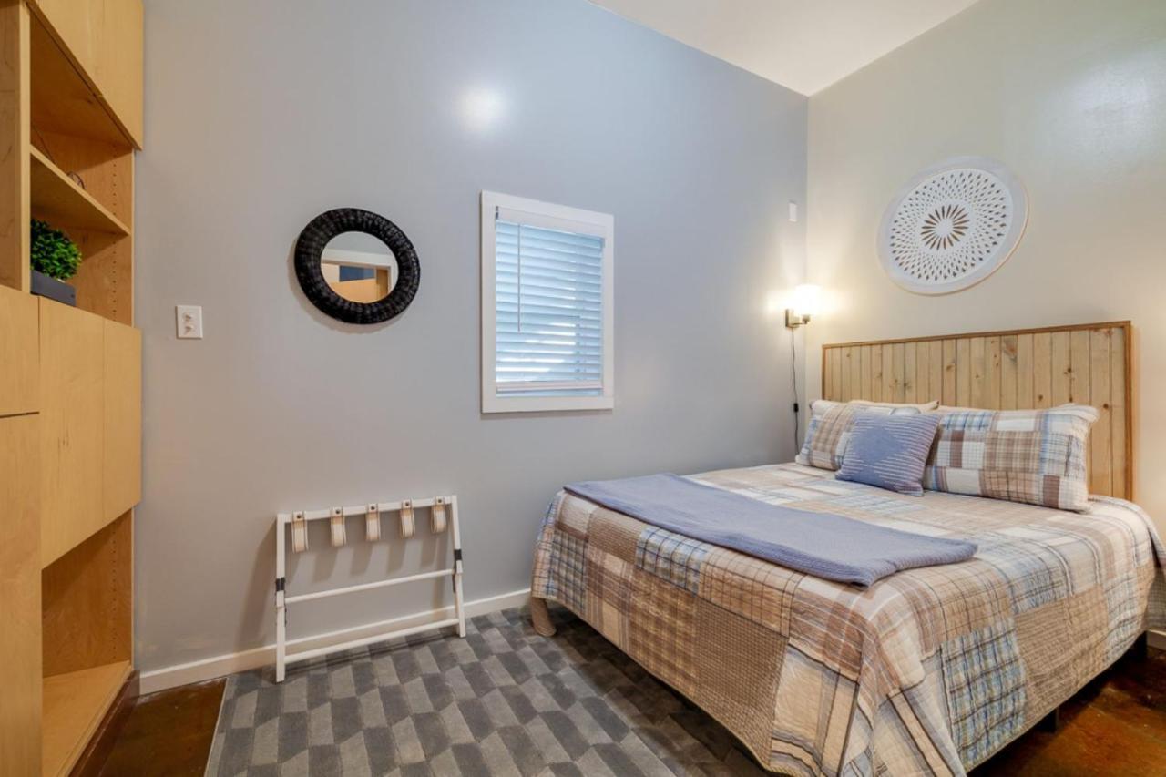 סוואנה Southern Charmer-Historic District Downtown-Front Porch-Walk Score 90!!-Private Parking-1 Minute To Forsyth Park מראה חיצוני תמונה