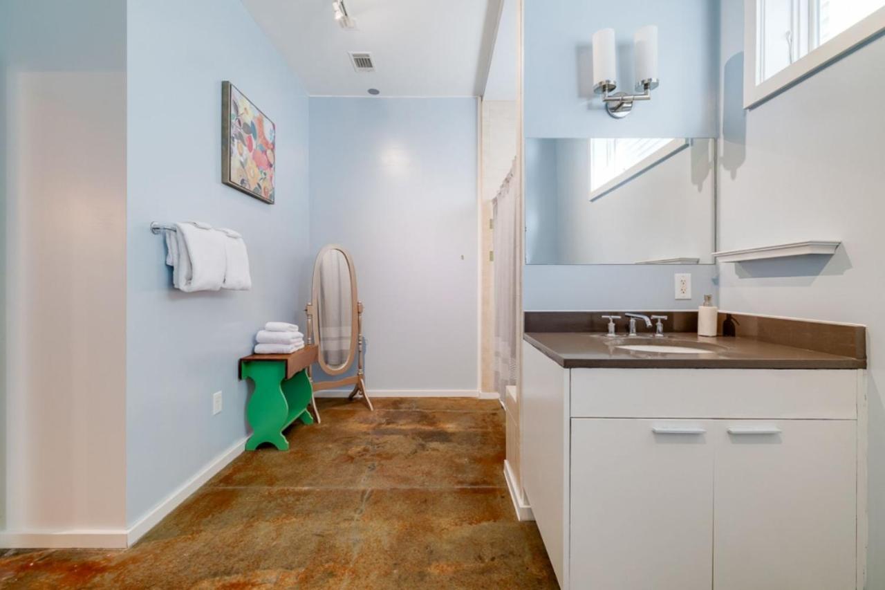 סוואנה Southern Charmer-Historic District Downtown-Front Porch-Walk Score 90!!-Private Parking-1 Minute To Forsyth Park מראה חיצוני תמונה