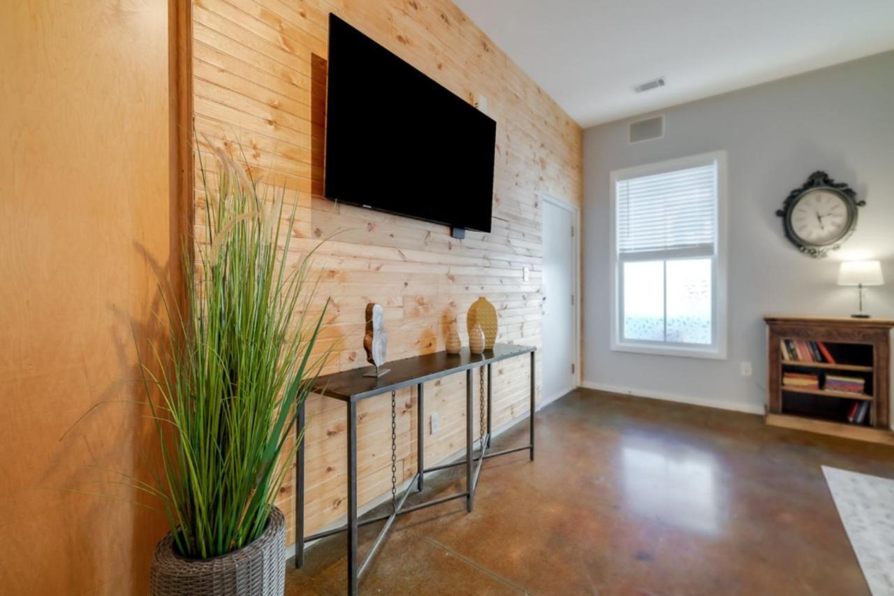 סוואנה Southern Charmer-Historic District Downtown-Front Porch-Walk Score 90!!-Private Parking-1 Minute To Forsyth Park מראה חיצוני תמונה