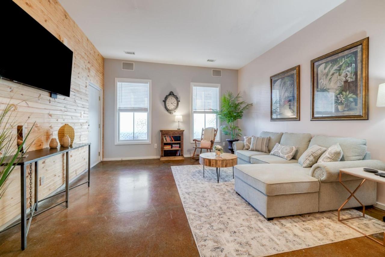 סוואנה Southern Charmer-Historic District Downtown-Front Porch-Walk Score 90!!-Private Parking-1 Minute To Forsyth Park מראה חיצוני תמונה