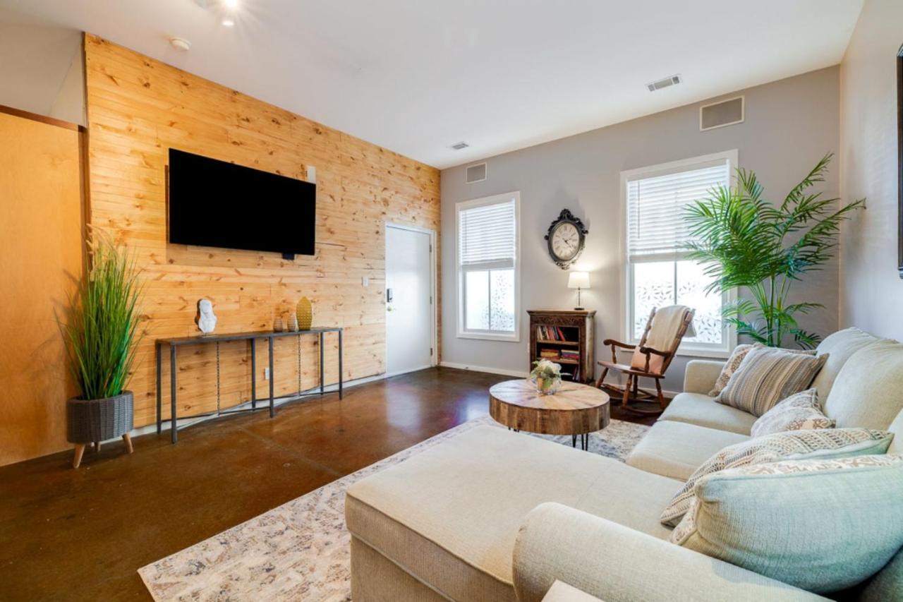 סוואנה Southern Charmer-Historic District Downtown-Front Porch-Walk Score 90!!-Private Parking-1 Minute To Forsyth Park מראה חיצוני תמונה